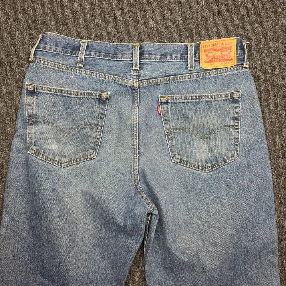 Levis 550 Jeans Mens 38x30 Relaxed Fit Tapered Leg Blue Denim Distressed Work